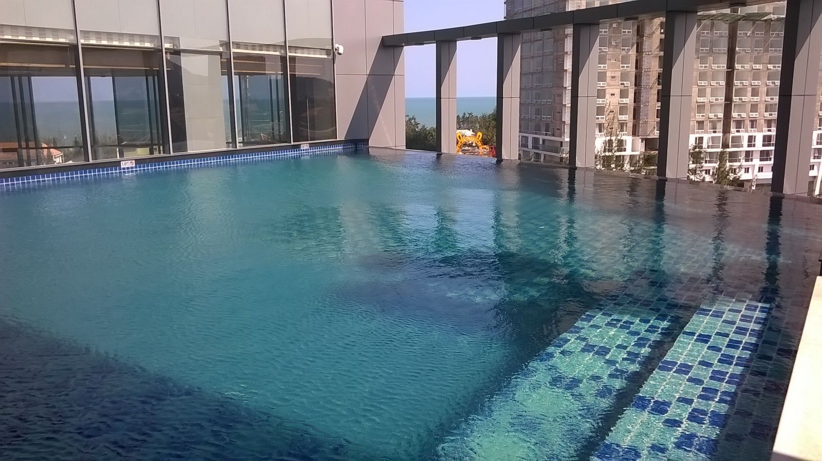 Hồ bơi Khách sạn Malibu