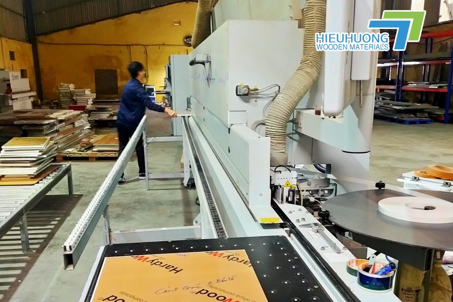 Gia công dán cạnh thẳng cạnh nghiêng