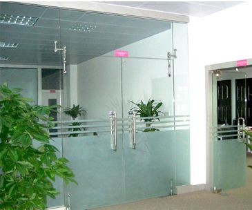 Cửa kính thủy lực