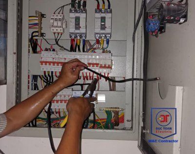 RA CÔNG TƠ CHO TRƯỜNG HỌC