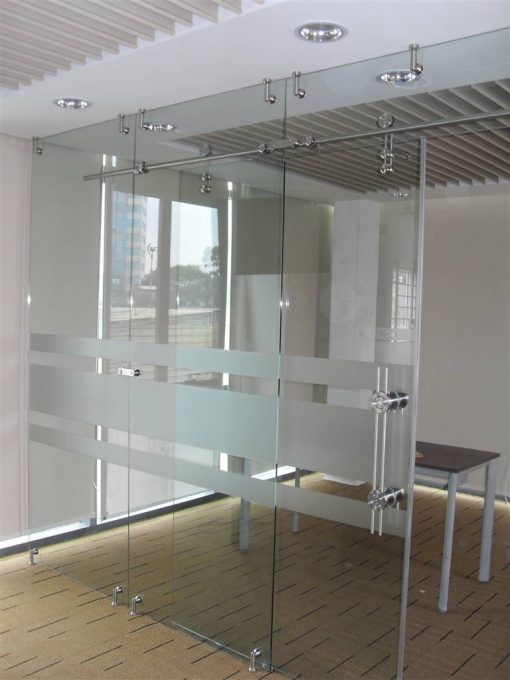 Cửa kính cường lực
