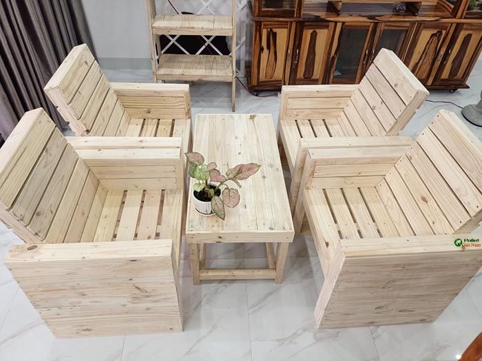 Bộ bàn ghế băng gỗ thông