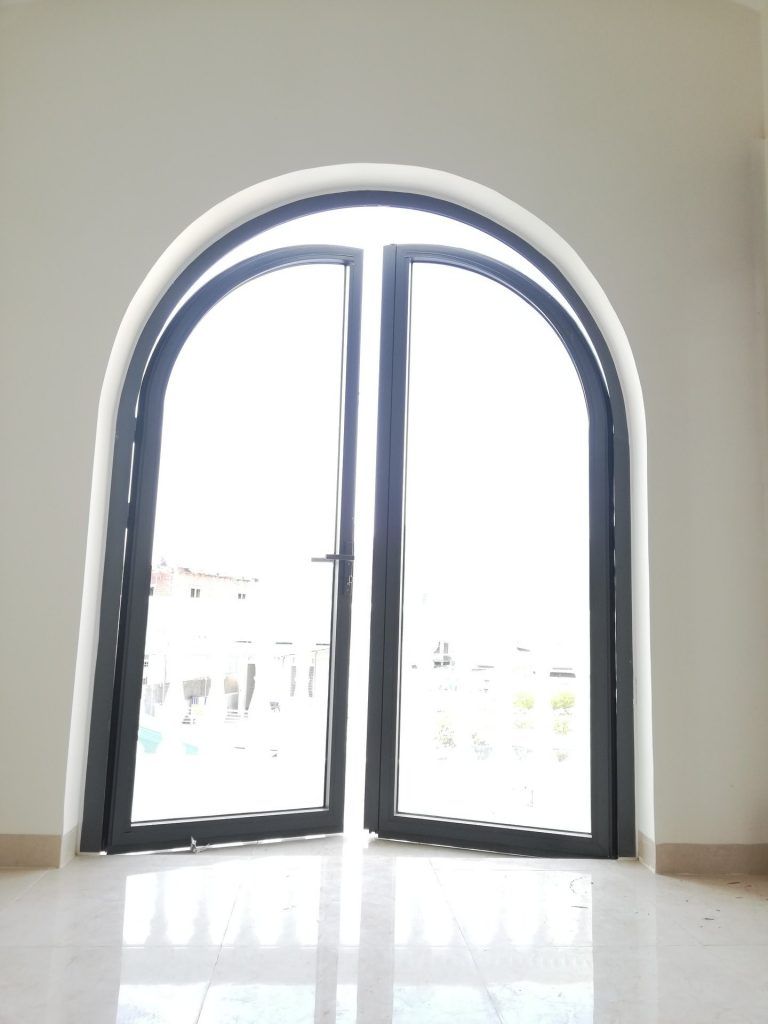 CỬA ĐI NHÔM MỞ QUAY 2 CÁNH 