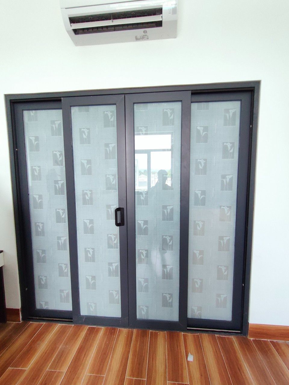Thi công lắp đặt cửa nhôm