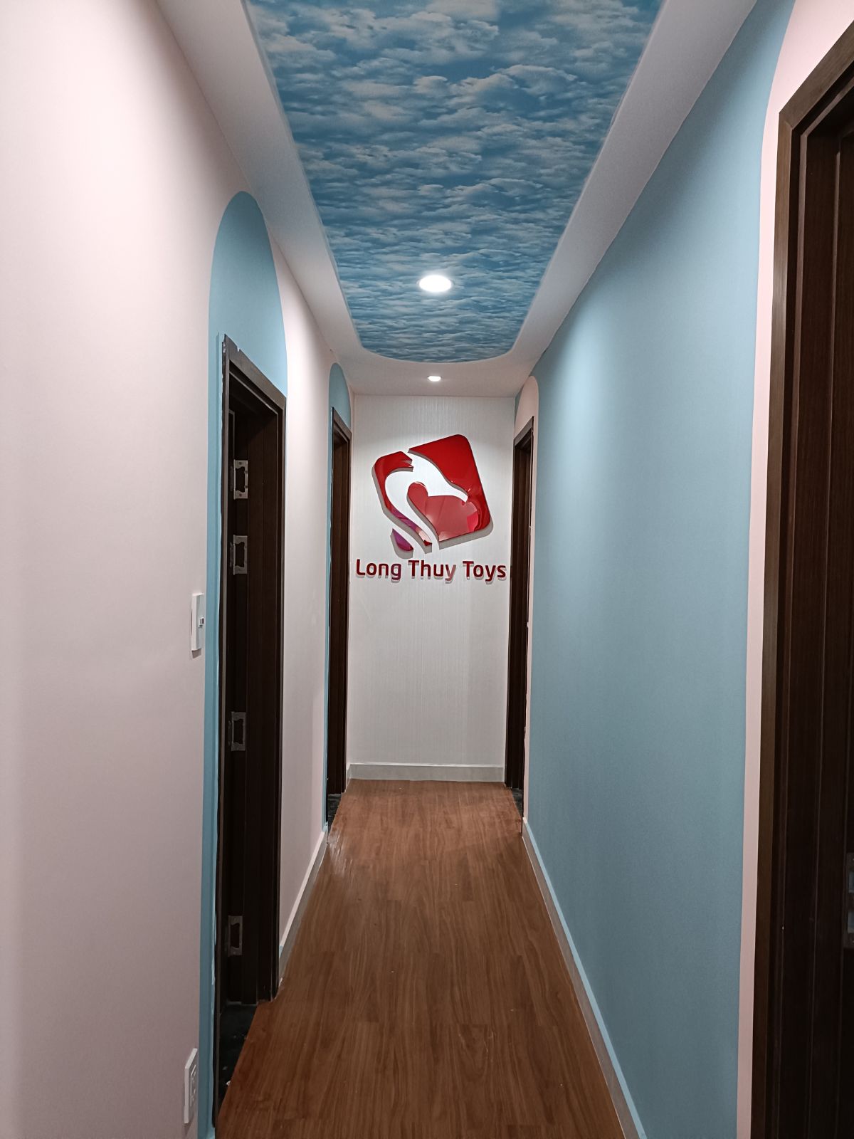SHOW ROOM LONG THỦY TOYs 