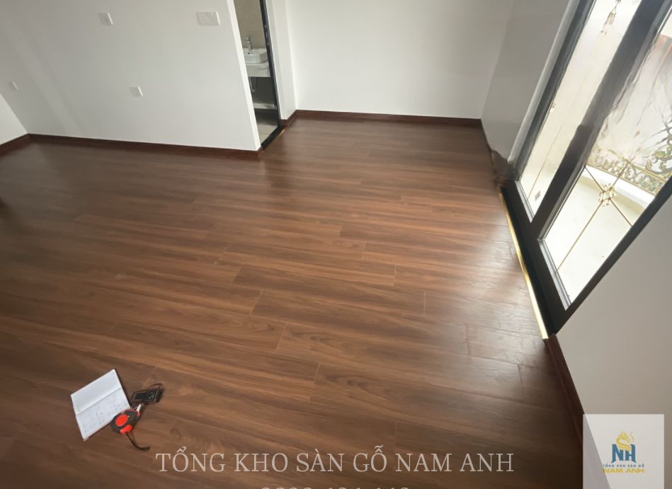 Sàn Gỗ Cốt Đen Massif
