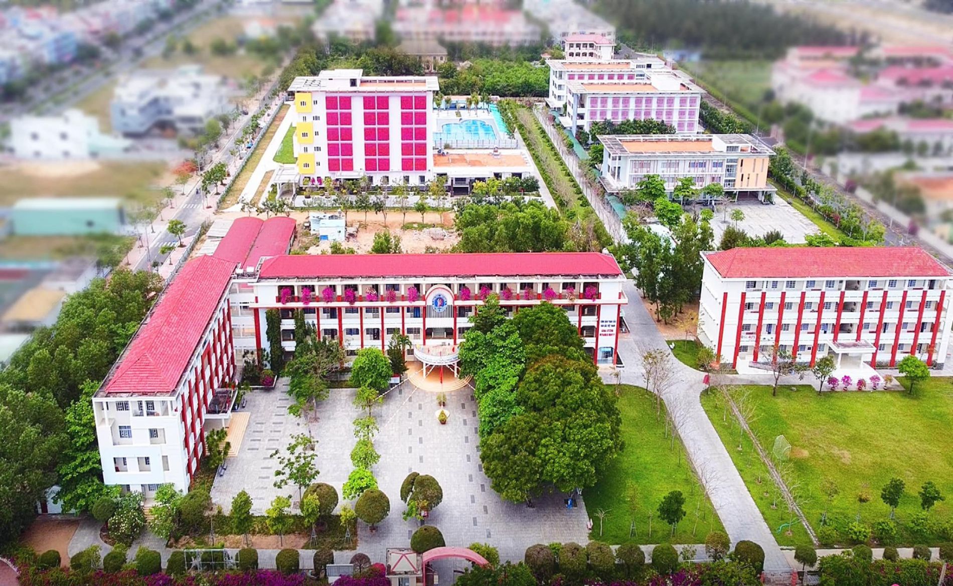 TRƯỜNG PHỔ THÔNG DUY TÂN