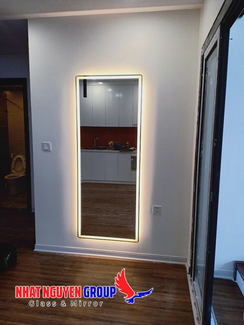 Gương soi có đèn led
