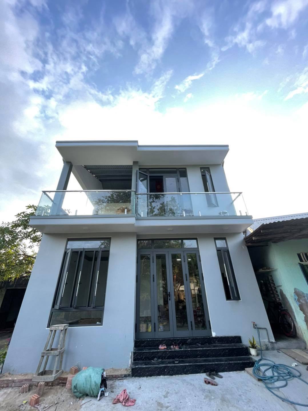 Lắp đặt nhôm kính