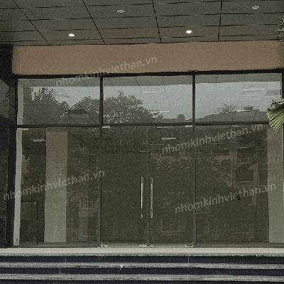 Cửa kính thủy lực