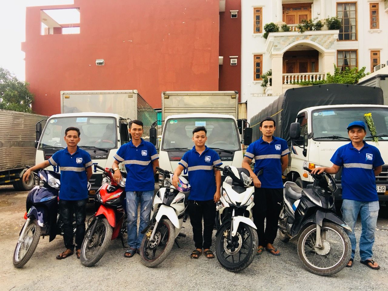 Giao nhận hàng bằng xe máy