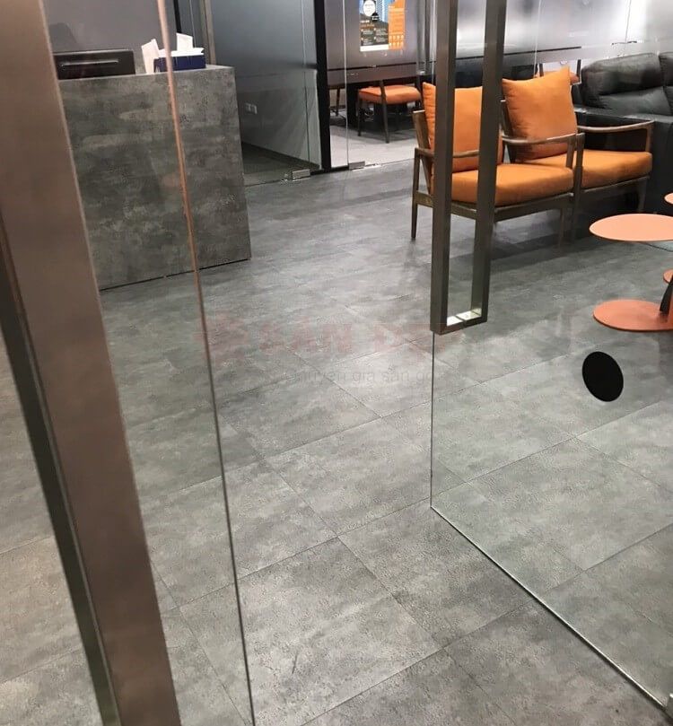 Lắp đặt sàn nhựa vân đá