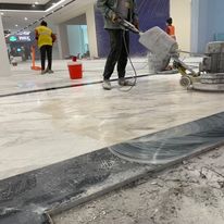 Vệ sinh sàn bóng kính