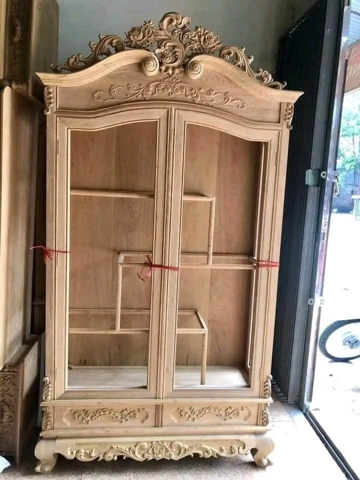 Tủ bày đồ
