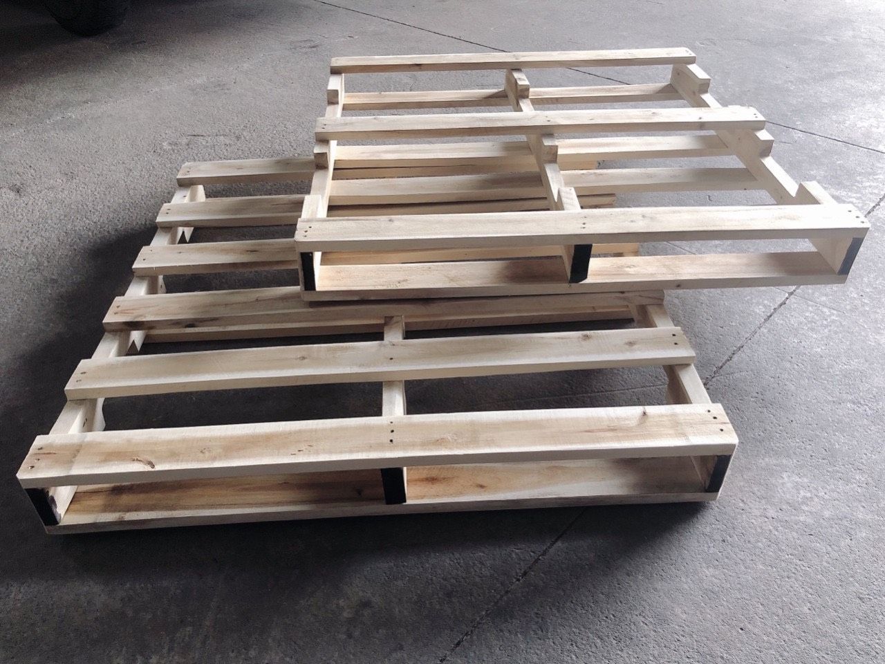 Pallet gỗ