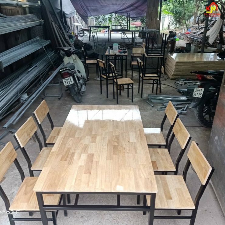 Bàn ghế quán ăn