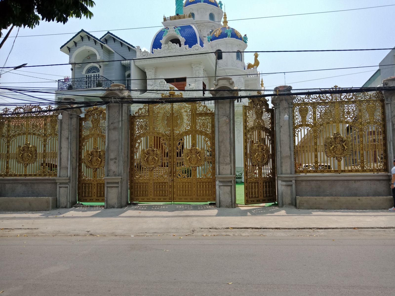 Cửa nhôm đúc