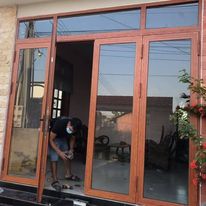 Cửa đi nhôm kính