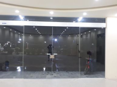 Cửa kính cường lực