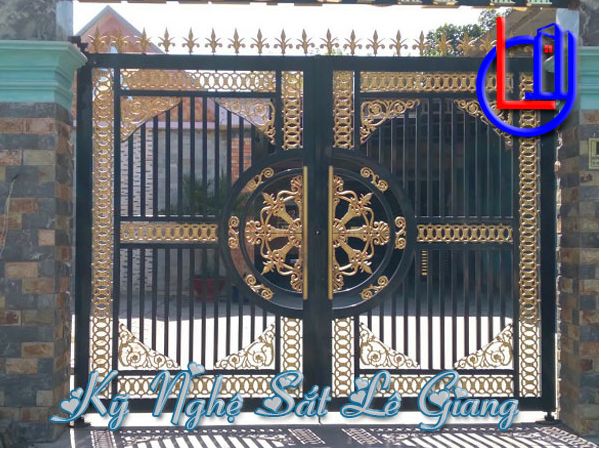 Cửa sắt