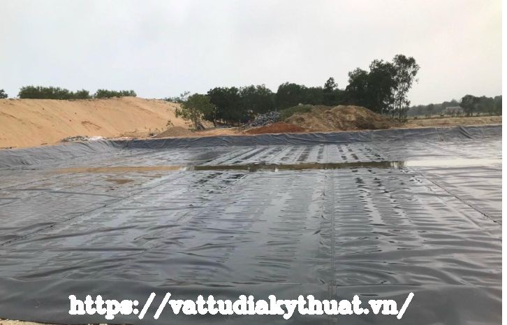 Thi công màn chống thấm bãi chôn lắp rác