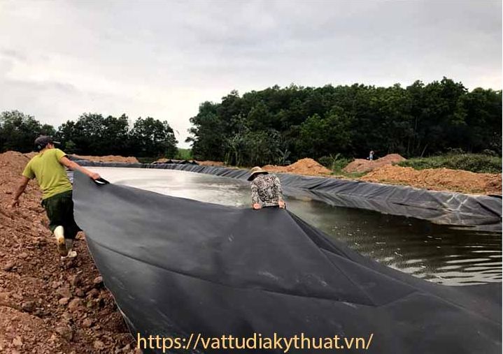 Hoàn thiện chống thấm bãi chôn rác 