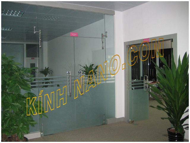 Cửa thủy lực