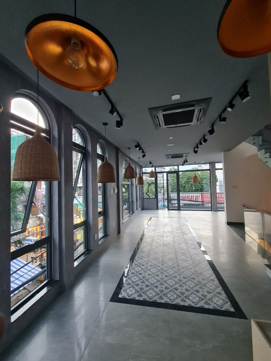 Thi công cửa nhôm kính vòm 