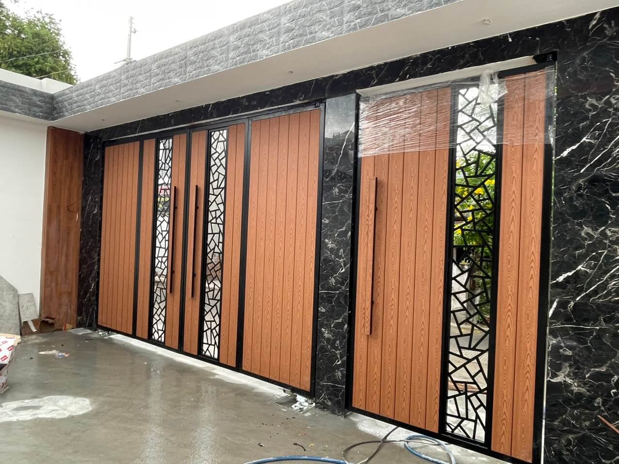 Cửa cổng phong cách hiện đại