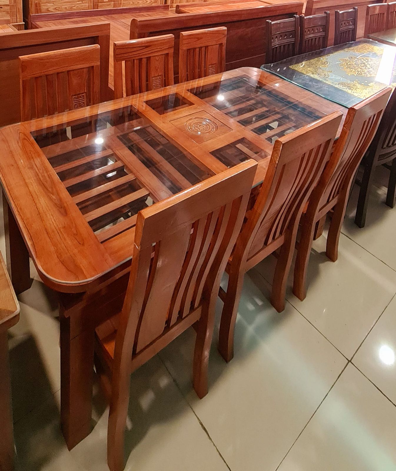 Bàn ghế ăn