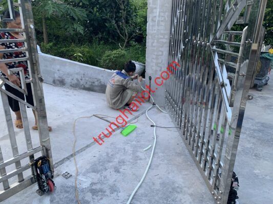 Lắp đặt cổng tự động