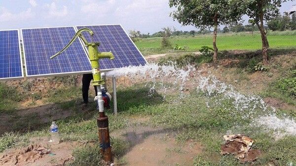 Hệ Thống Bơm Nước Năng Lượng Mặt Trời Trong Sản Xuất Rau Sạch 
