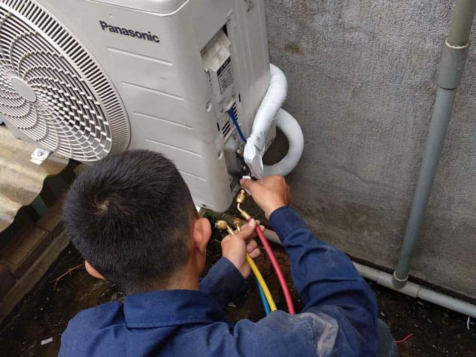 Dịch vụ bơm gas máy lạnh 