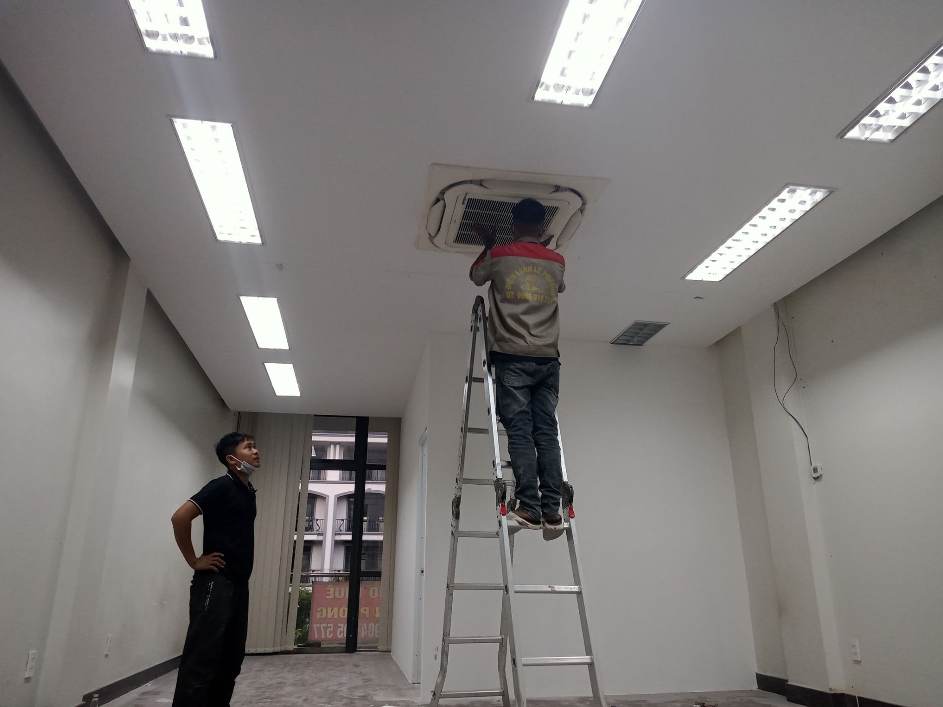 Lắp đặt máy lạnh âm trần 