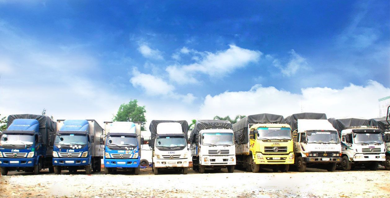 Xe tải chở hàng