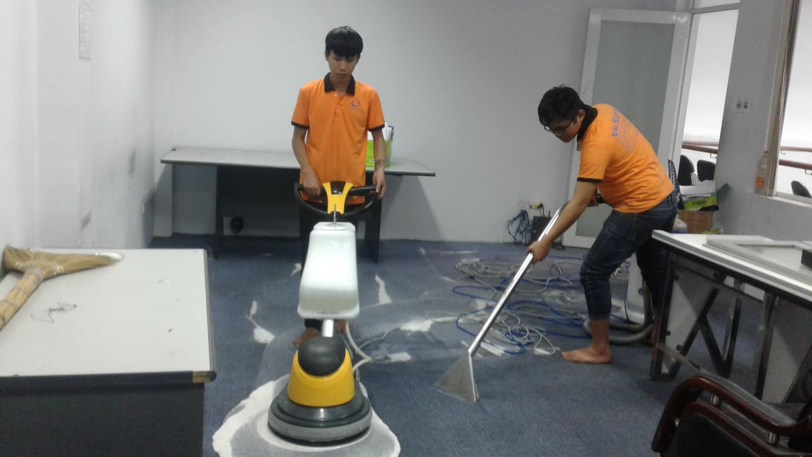 Giặt thảm ghế văn phòng