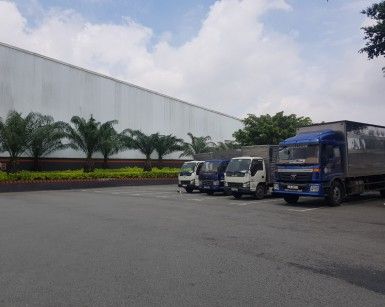 Đội xe vận chuyển hàng hóa 