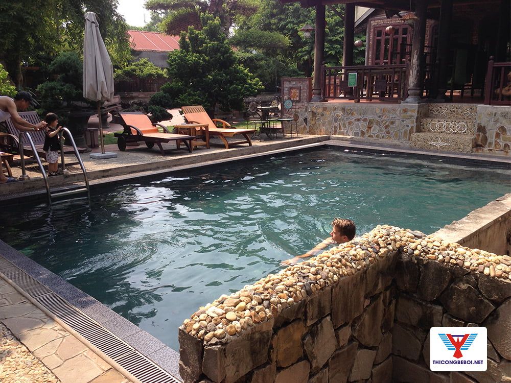 Bê bơi Homestay Nghi Tam