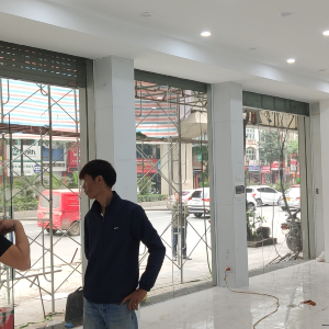 Xây dựng showroom thời trang nam