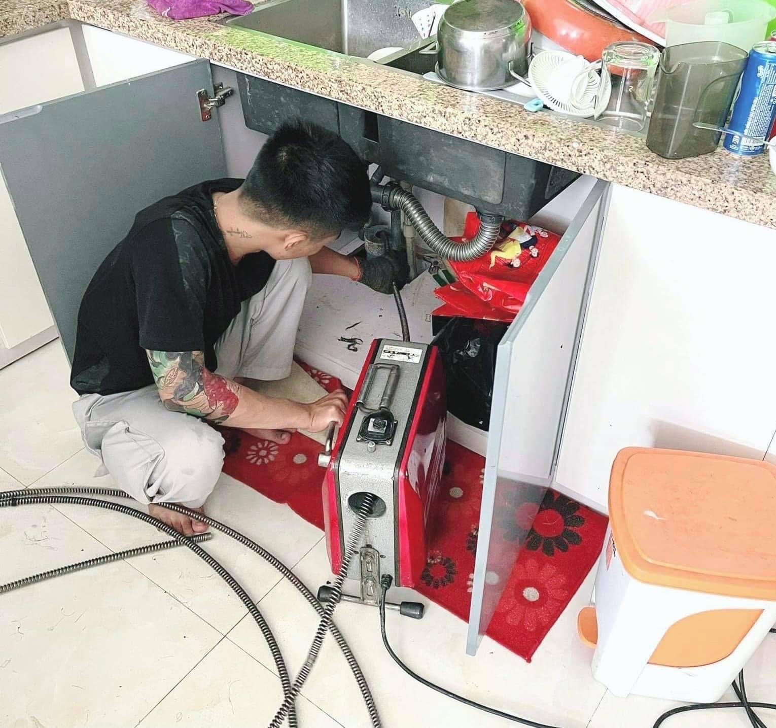 Thông tắc vệ sinh