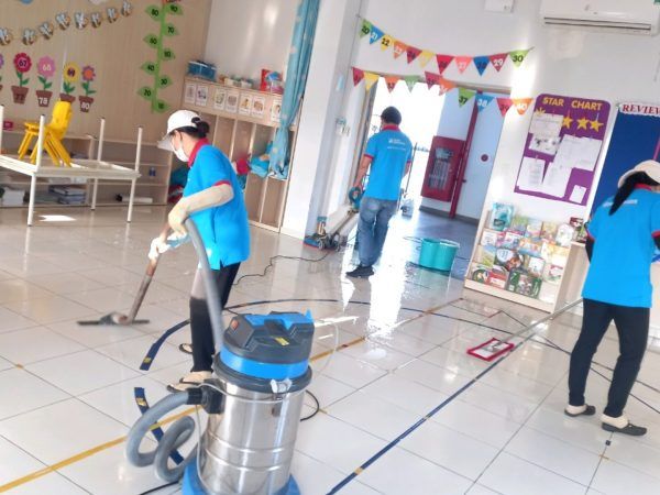 Vệ sinh lớp học