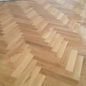 Sàn gỗ sồi lót xương cá
