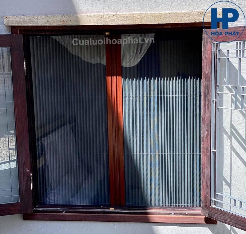Cửa lưới chống muỗi dạng xếp vân gỗ