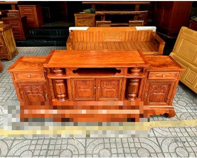 KỆ TIVI CAO CẤP GỖ HƯƠNG ĐÁ  MẪU CỘT NHO 2M20
