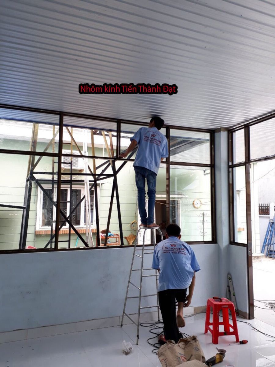 Thi công hệ cửa nhôm kính