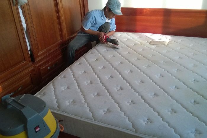 Giặt giường nệm