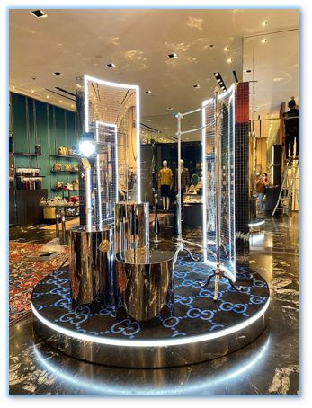 GUCCI displays