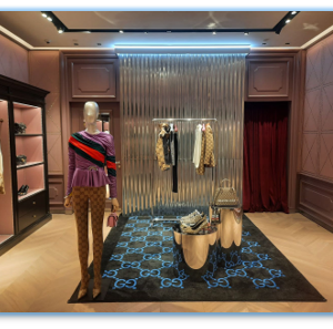GUCCI displays