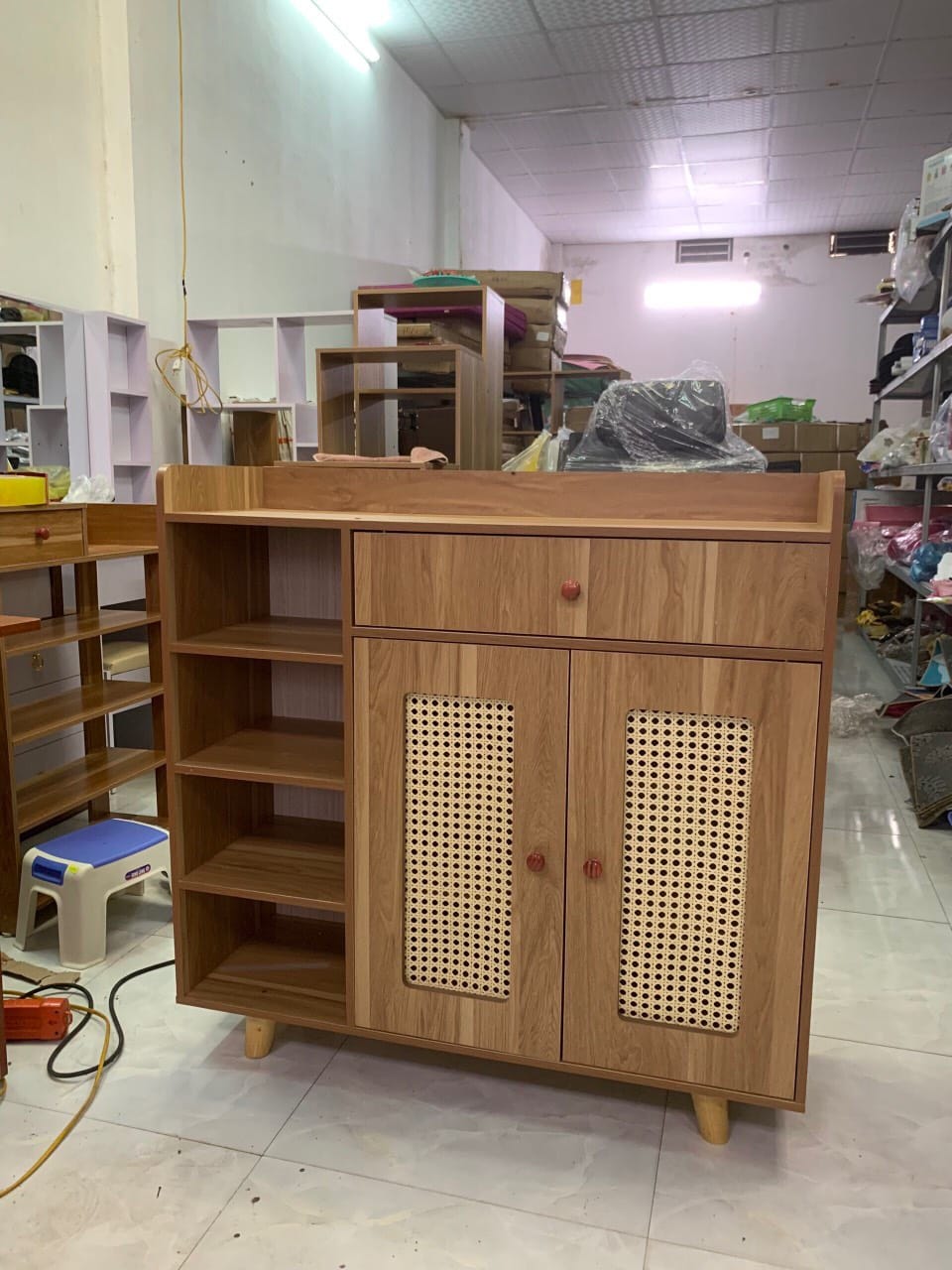 Tủ đựng giày
