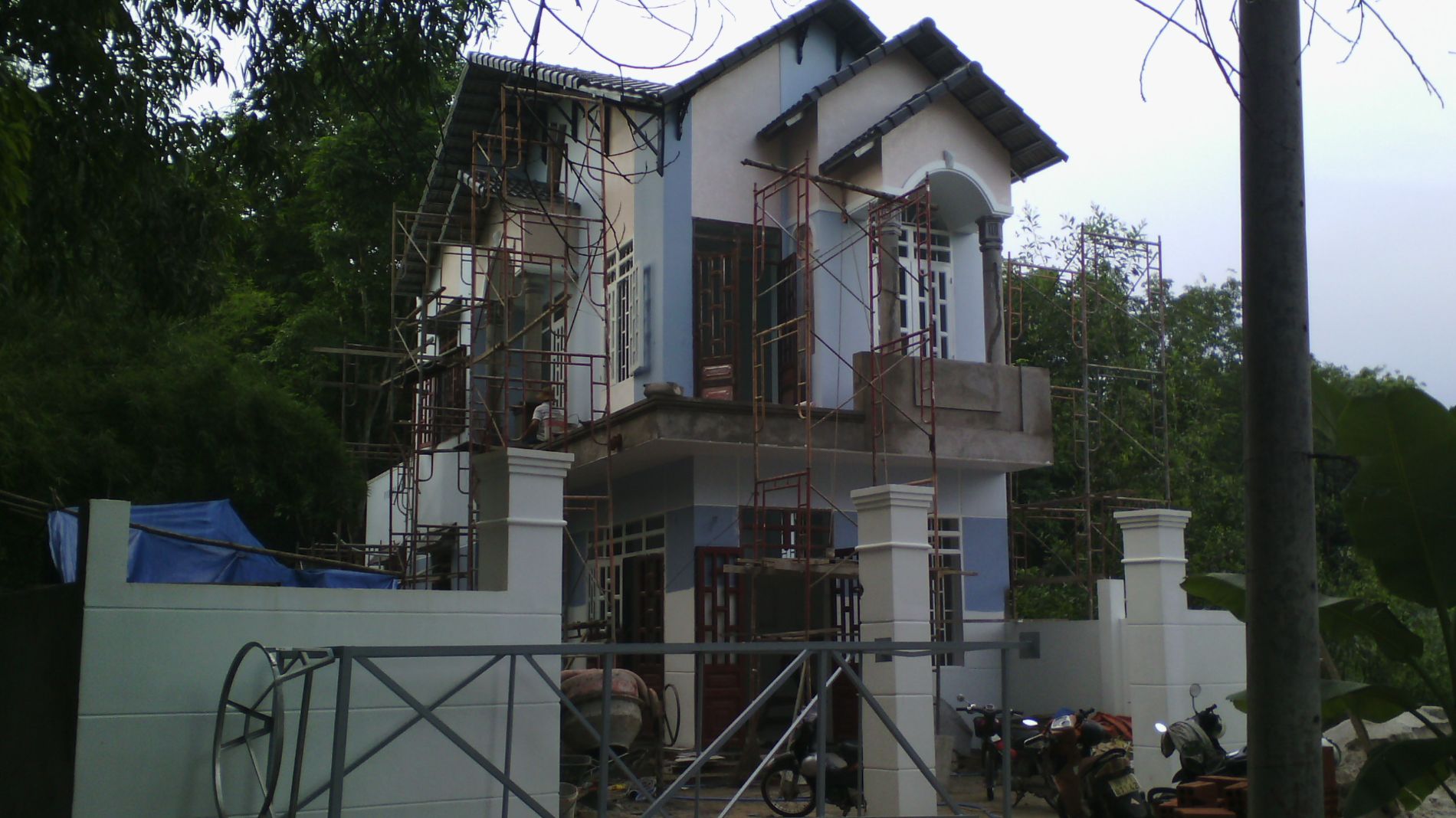 THI CÔNG SƠN NHÀ A TUÂN